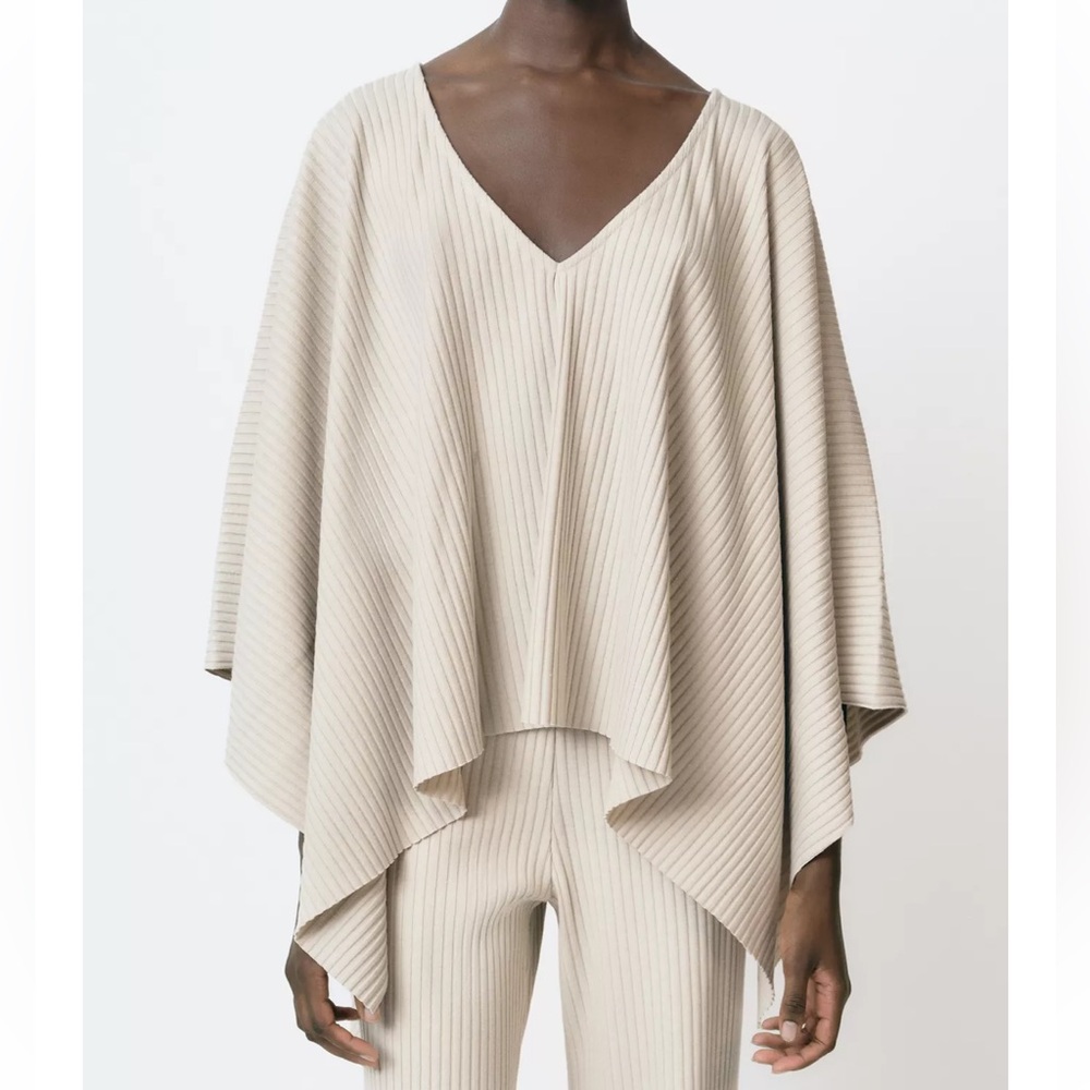 Zara Beige V-Neck Cape Size Small - Picture 2 of 11